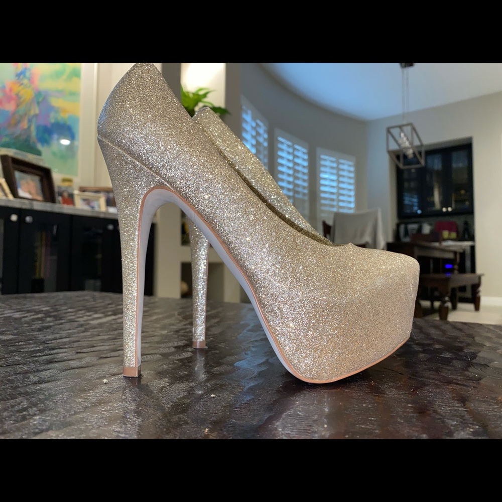 Steve Madden Size 8 Deja Vu Heels